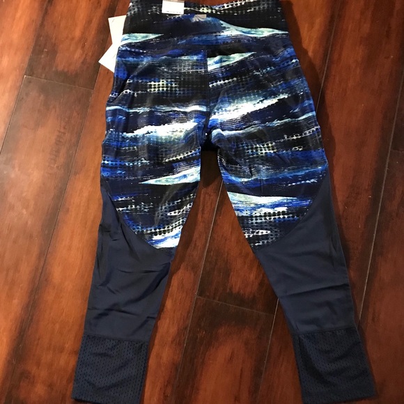 🆕 Static High Waist 7/8 Yoga Leggings Sz Small - Picture 6 of 8